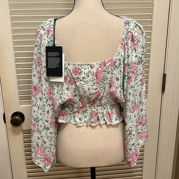 Chaser Long Sleeve Crop Top in Grey, Size Medium, NWT - Picture 12 of 17